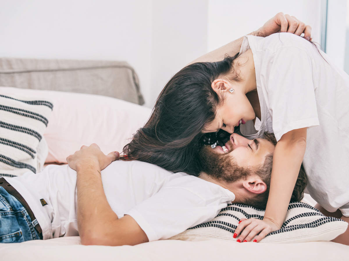 Coronavirus & Dating: How much Corona lockdown changed dating and sex relationships
