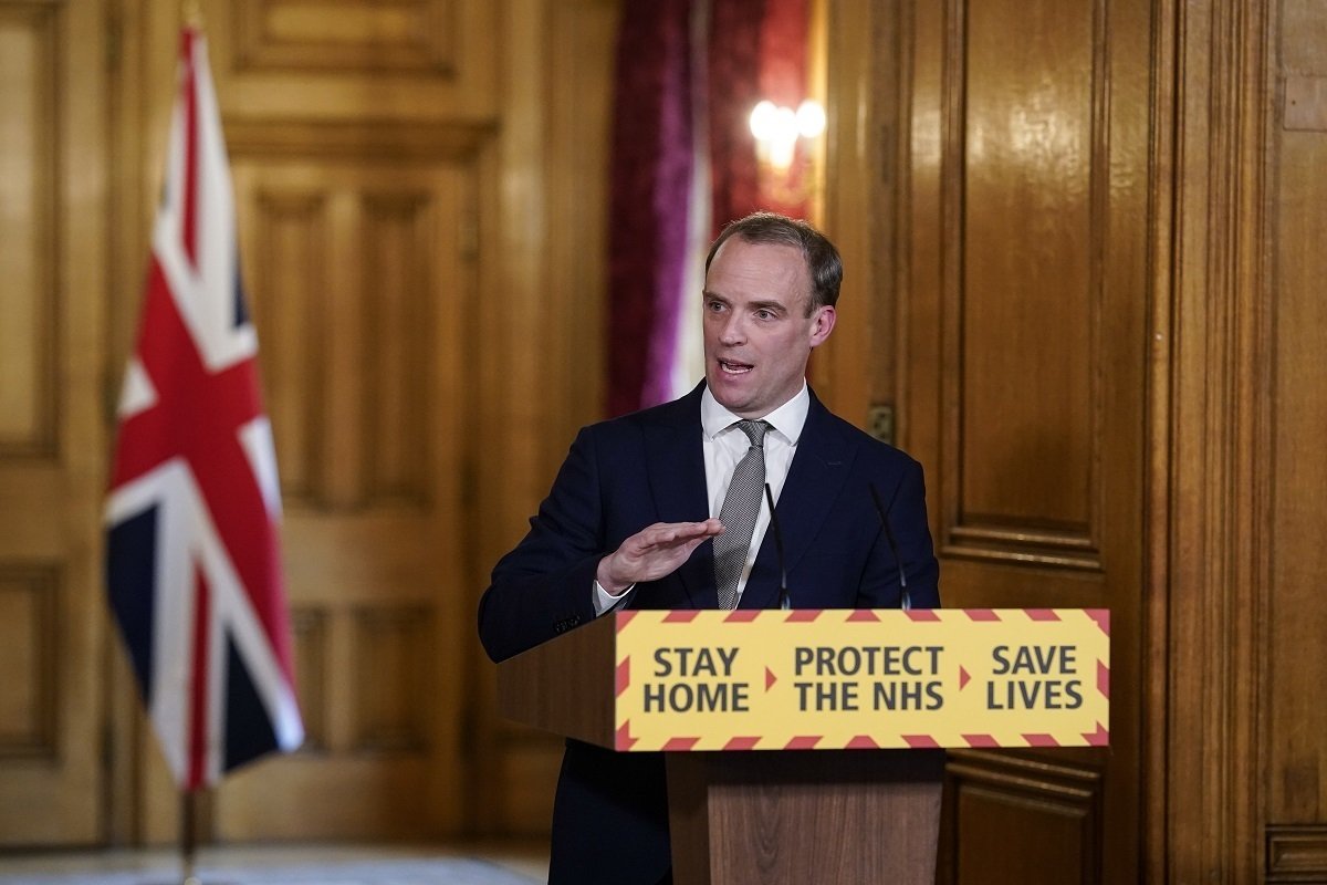 UK Extends Coronavirus Lockdown