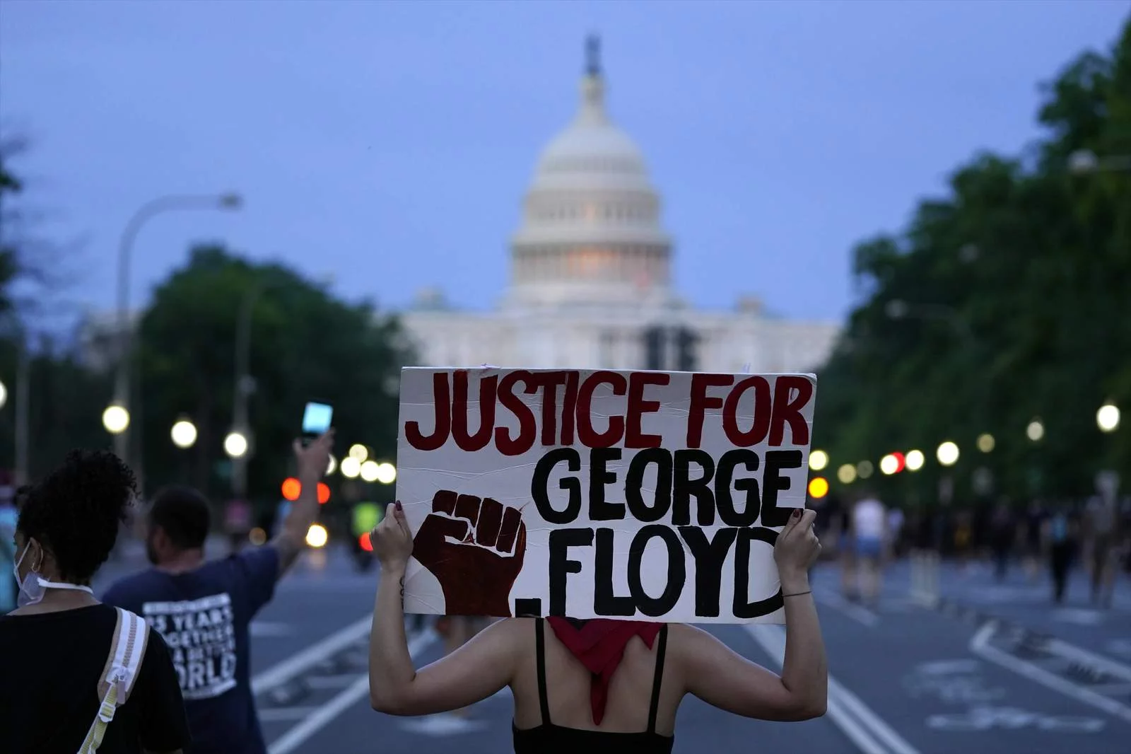 Powerful Images From George Floyd Death