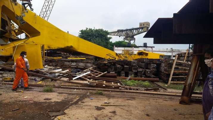 Visakhapatnam Shipyard Crane Collapsed