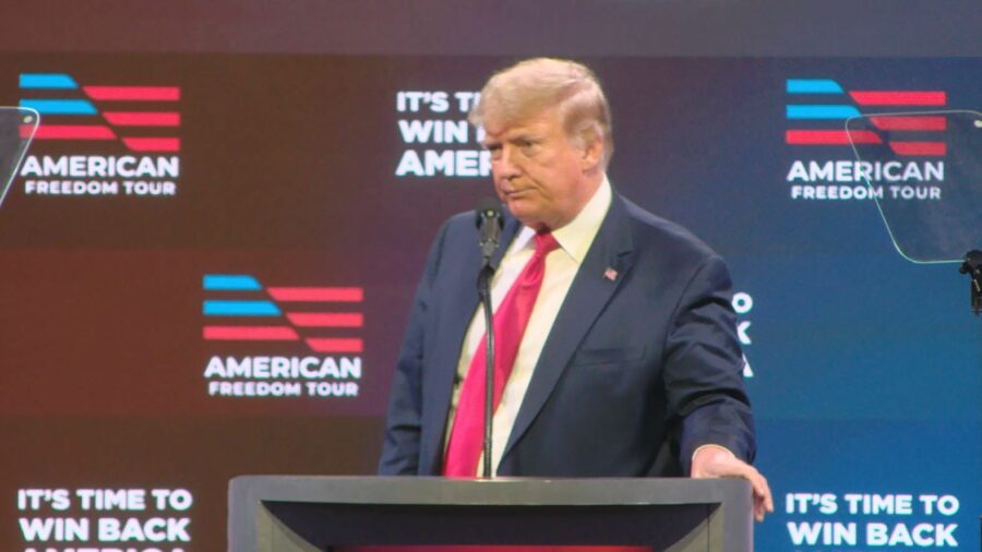 donald trump at the american freedom tour
