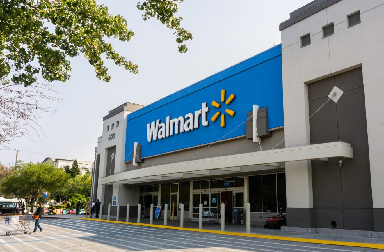 Who Owns Walmart? All About the American retail corporation WorldWire