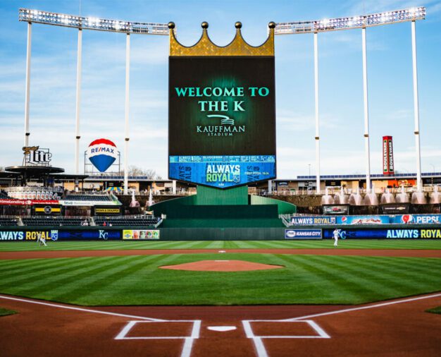 Kauffman Stadium Guide – Where to Park, Eat, and Get Cheap Tickets