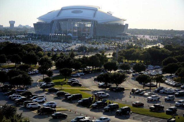 AT amp T Stadium Parking Guide Tips - Parking Options Near ATT Stadium 640x426