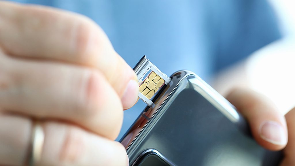 Reinsert your SIM Card to fix Verizon Mobile Data Not Working