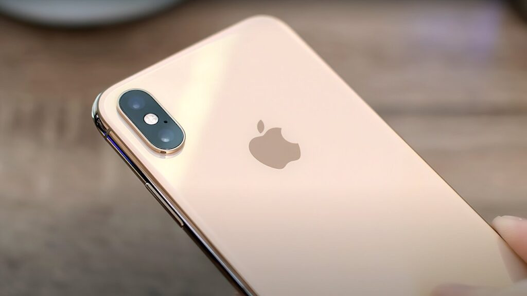 iPhone XS - Top 5 Lease Cell Phones No Credit Check Required