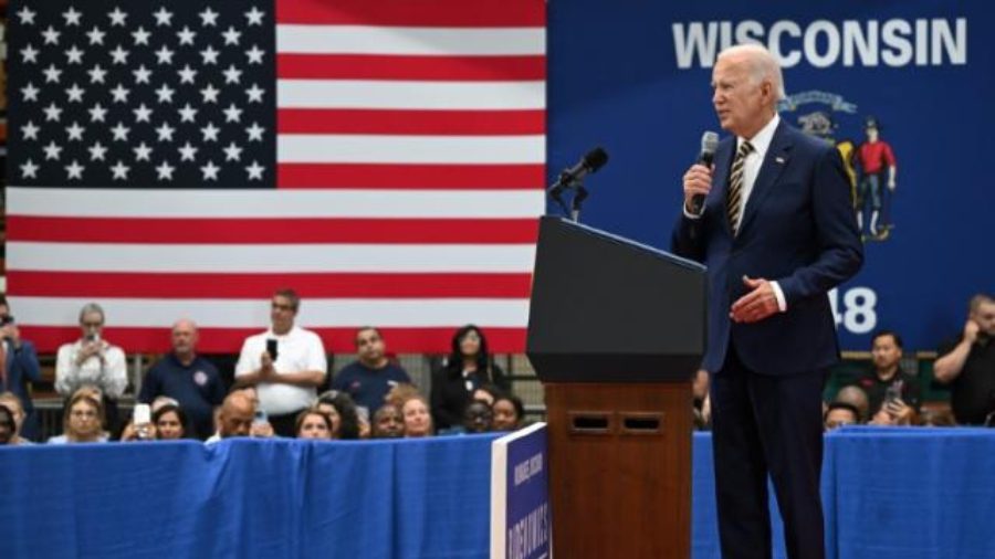 Biden Keeps Focus on Economy as Trump Gets Indicted Again